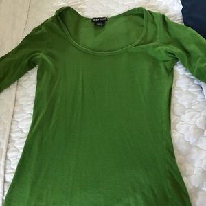 Green 1/2 sleeve fitted tee